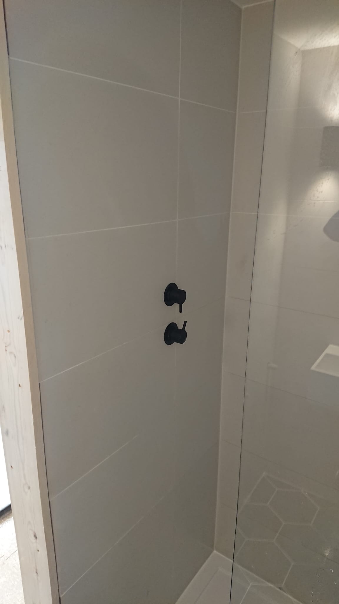 Tiling works Twickenham bathroom London